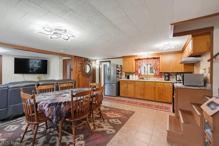 2072 Hilltop Drive, Carrollton, OH 44615 - #3