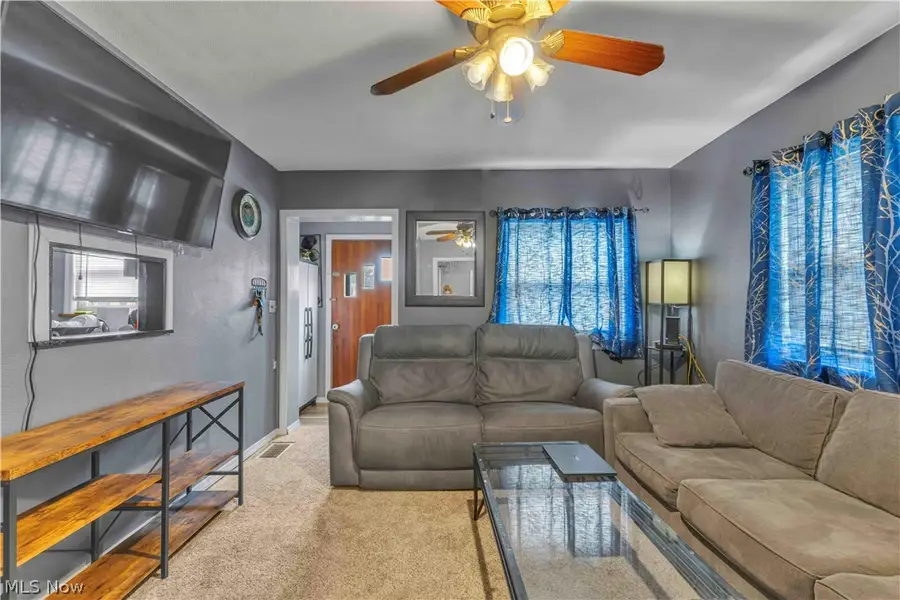 313 Woodside Ne Avenue, North Canton, OH 44720 - #3