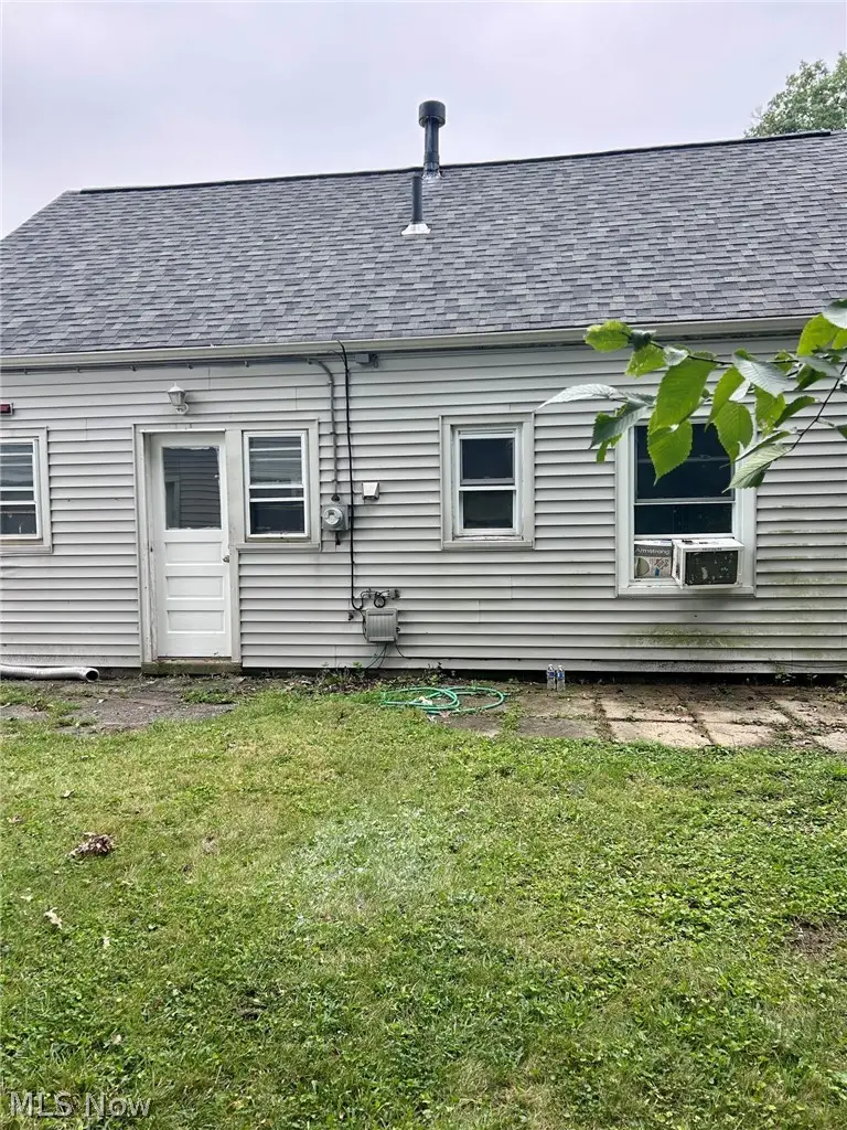 423 Victor Avenue, Cuyahoga Falls, OH 44221 - #2