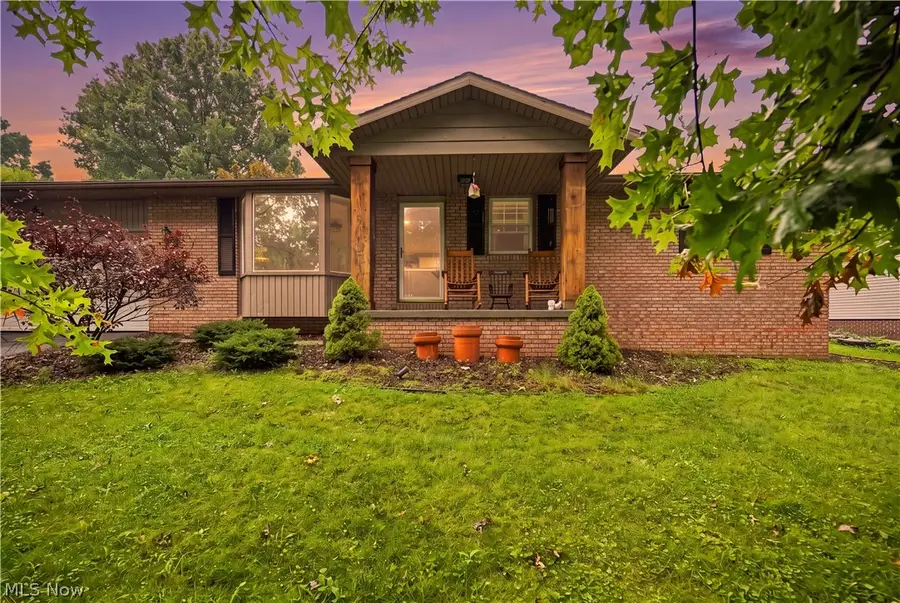 401 Springbrook Sw Drive, New Philadelphia, OH 44663 - #2