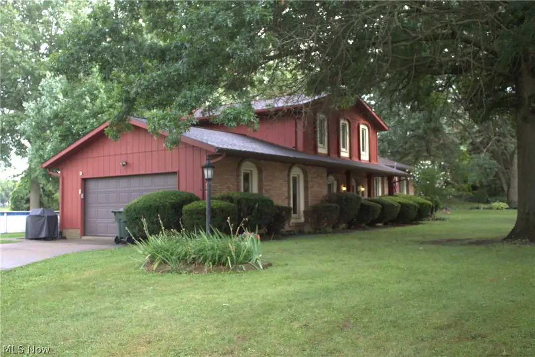 11650 Streamview Nw Avenue, Uniontown, OH 44685 - #1