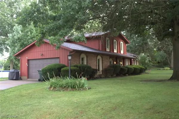 11650 Streamview Nw Avenue, Uniontown, OH 44685