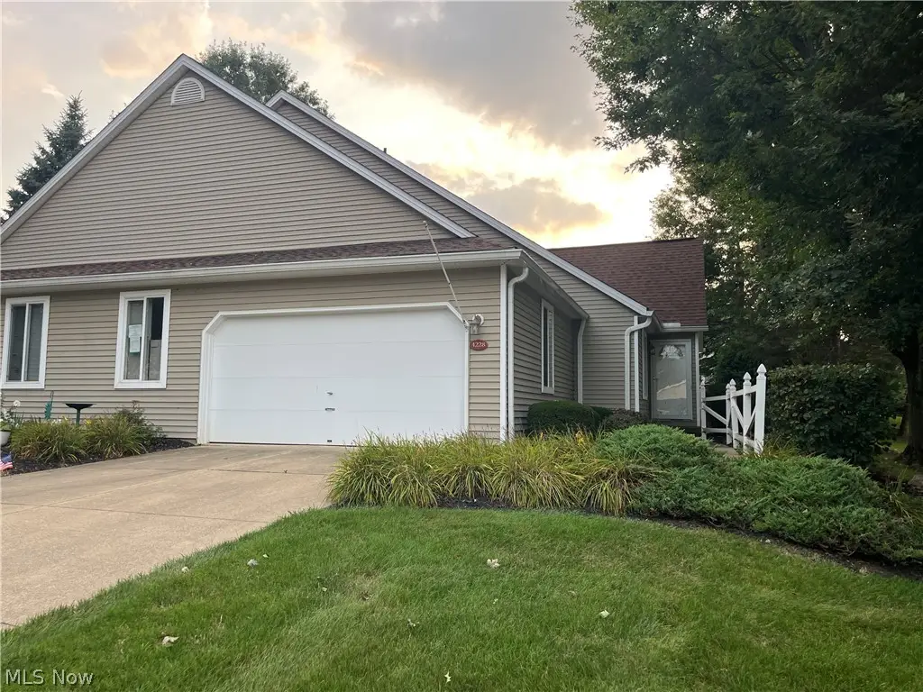 4228 Castle Ridge, Akron, OH 44321 - #1