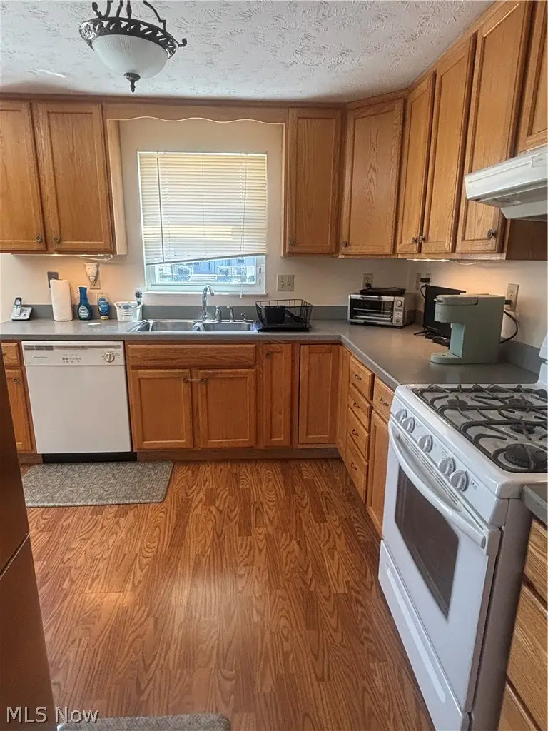 1302 Huntington Court, Boardman, OH 44512 - #2