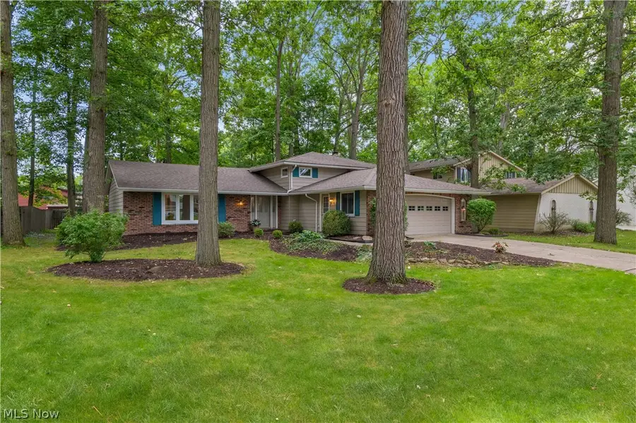 17069 Partridge Drive, Strongsville, OH 44136 - #2