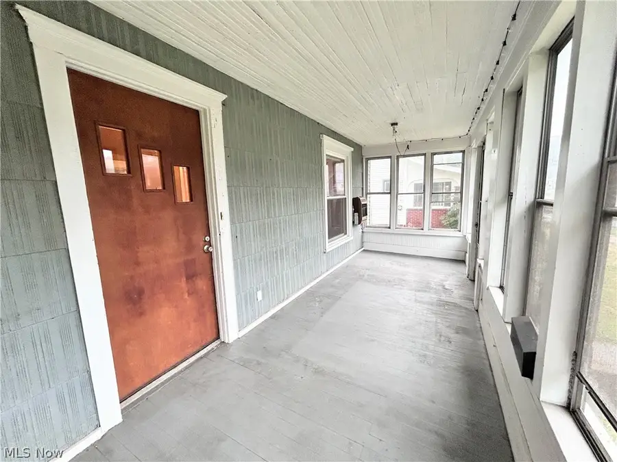 547 W Maple Street, North Canton, OH 44720 - #3