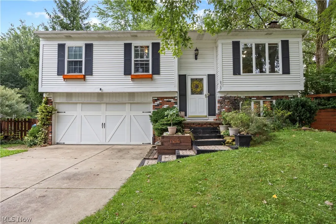 8567 Brentwood Drive, Olmsted, OH 44138 - #1
