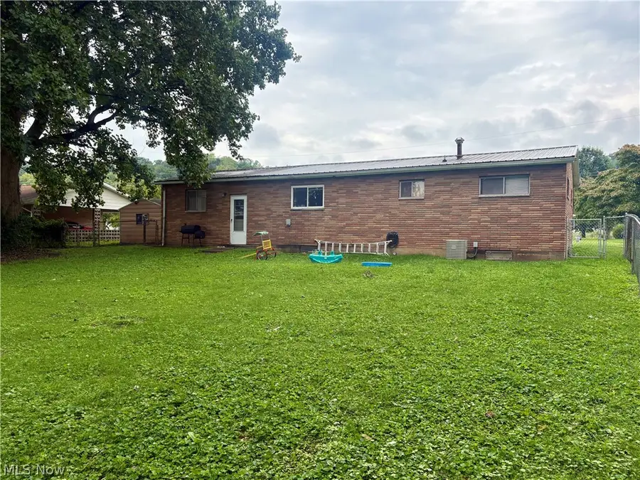 2407 Hanvey Avenue, Belpre, OH 45714 - #2