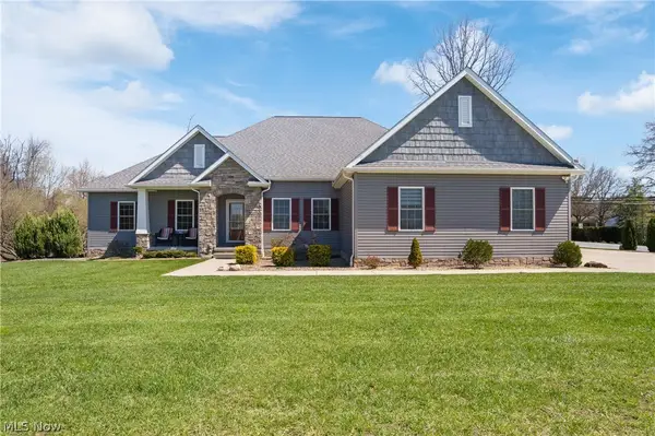 535 E Caston Road, Green, OH 44685