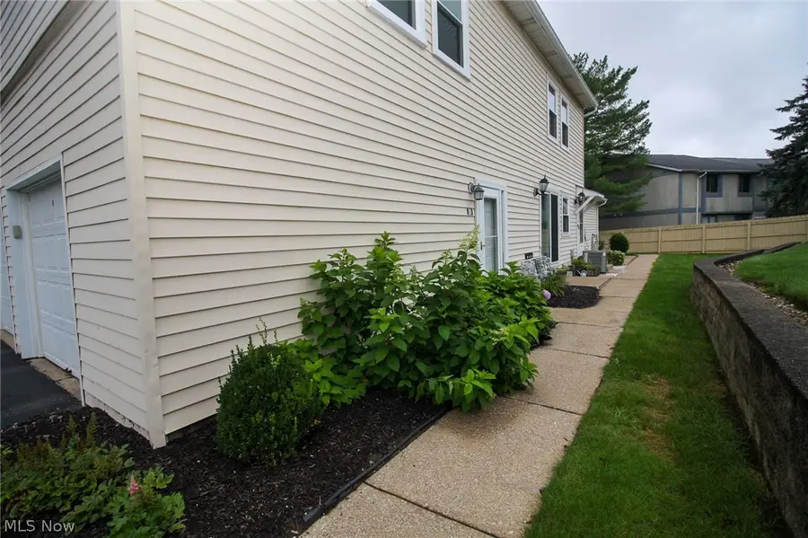 2551 Royal County Down #D, Uniontown, OH 44685 - #3