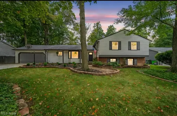 1066 Eastlawn Drive, Highland Heights, OH 44143