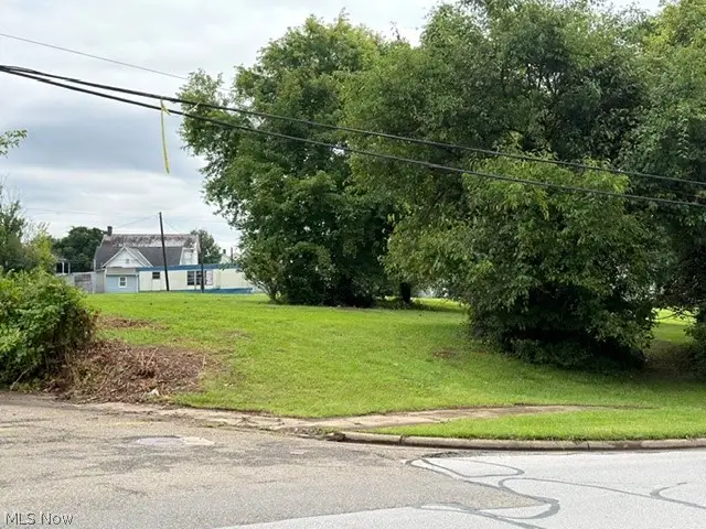 203 Jefferson Avenue, Cambridge, OH 43725 - #2