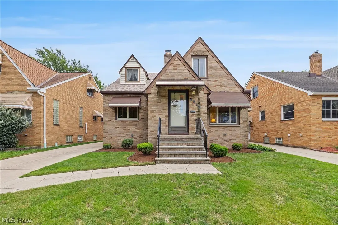 9537 Elsmere Drive, Parma, OH 44130 - #1