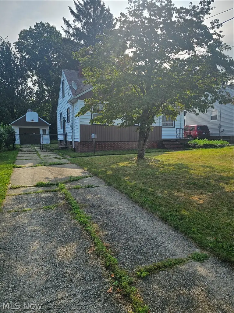 2177 Green Ridge Drive, Wickliffe, OH 44092 - #2