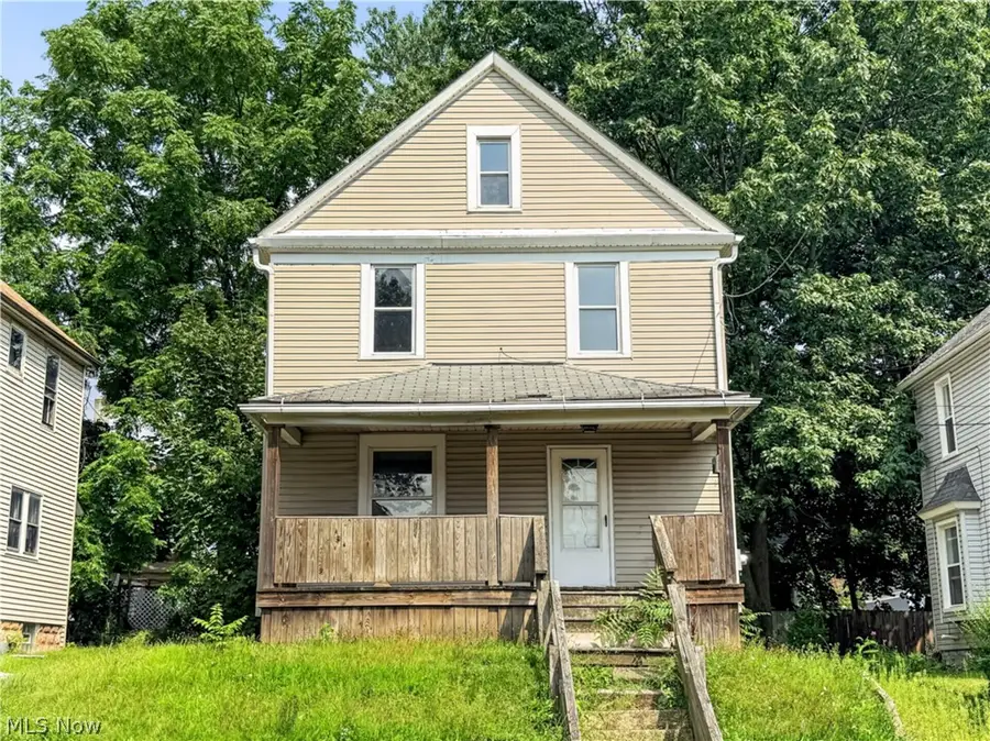513 Rentschler Street, Akron, OH 44304 - #3