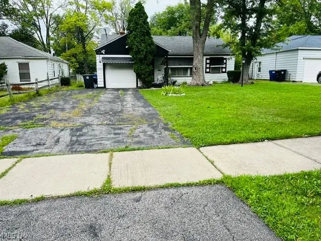 2465 Belvoir Boulevard, Cleveland, OH 44121 - #2