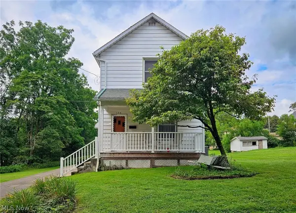 144 Oakview Avenue, Struthers, OH 44471