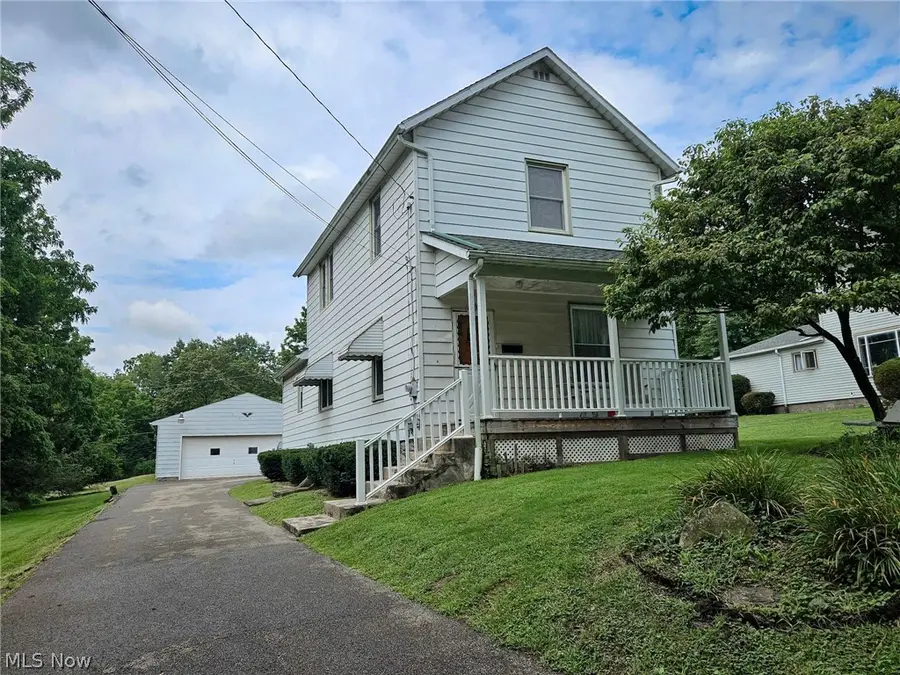 144 Oakview Avenue, Struthers, OH 44471 - #2
