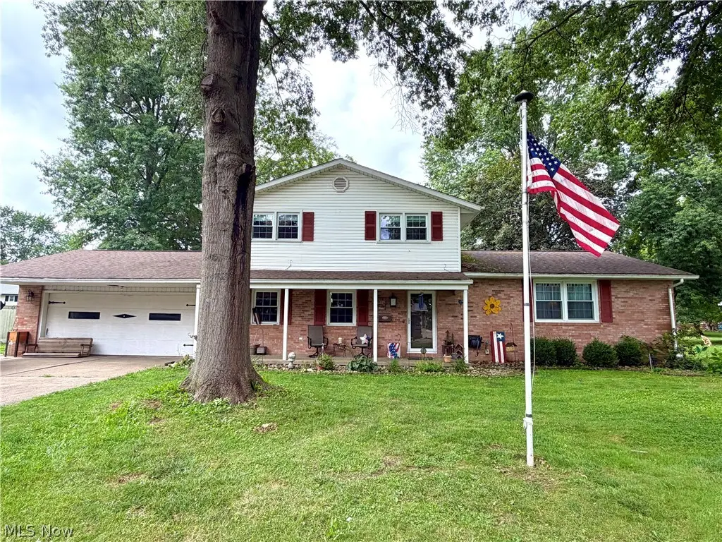 1282 Independence Se Circle, New Philadelphia, OH 44663 - #1