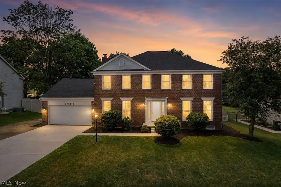 2888 Saint Albans Nw Circle, North Canton, OH 44720 - #2