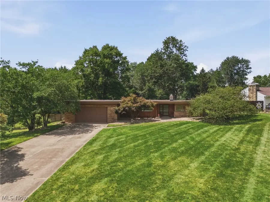 1111 Singing Brook Nw Avenue, Massillon, OH 44646 - #2