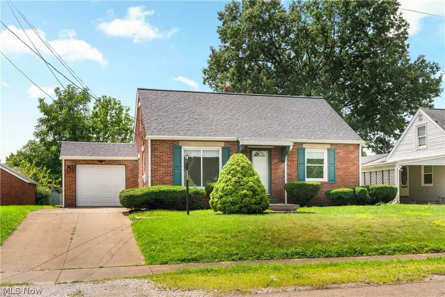 3008 Helen Nw Place, Canton, OH 44708 - #2