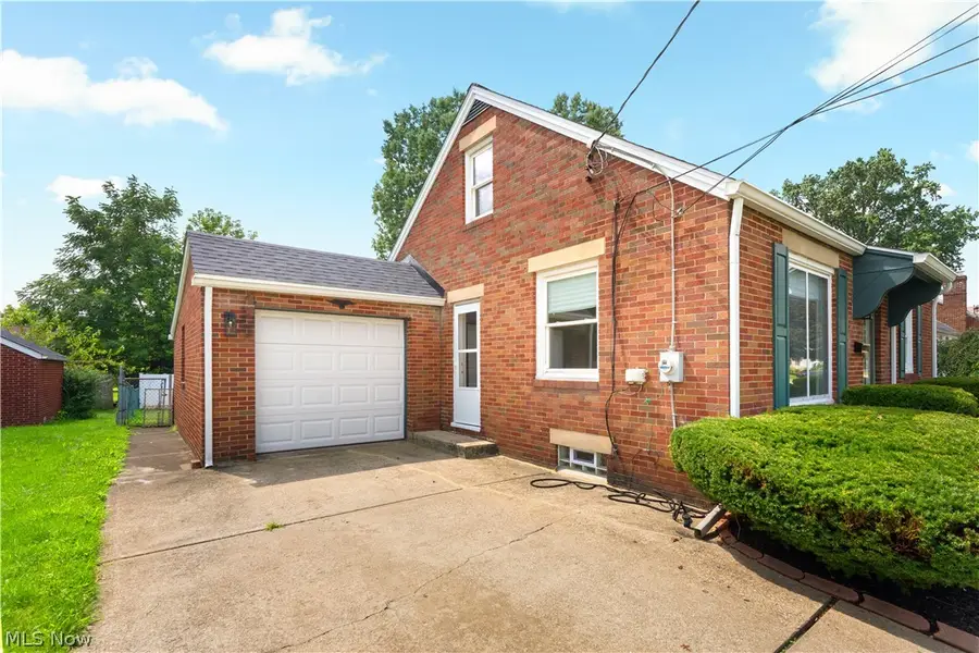 3008 Helen Nw Place, Canton, OH 44708 - #3