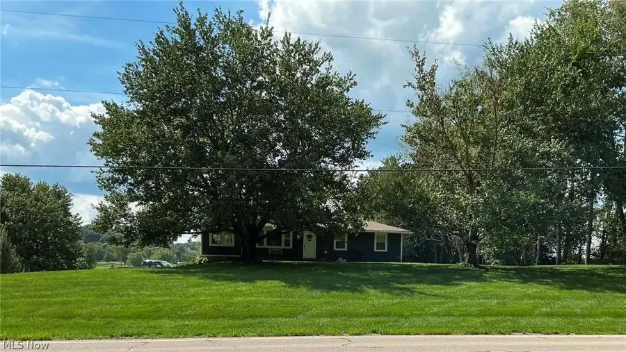 3285 Arrowhead Drive, Nashport, OH 43830 - #2