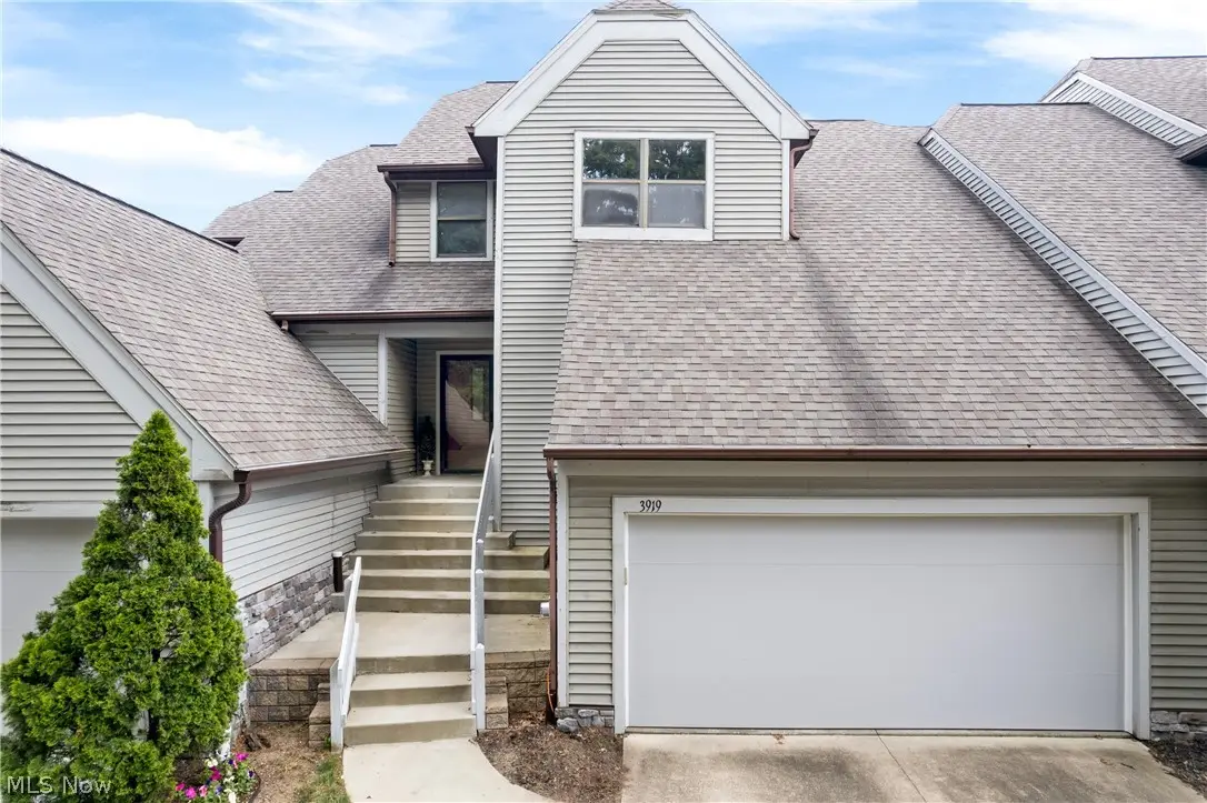 3919 Marsh View Drive, Green, OH 44319 - #1