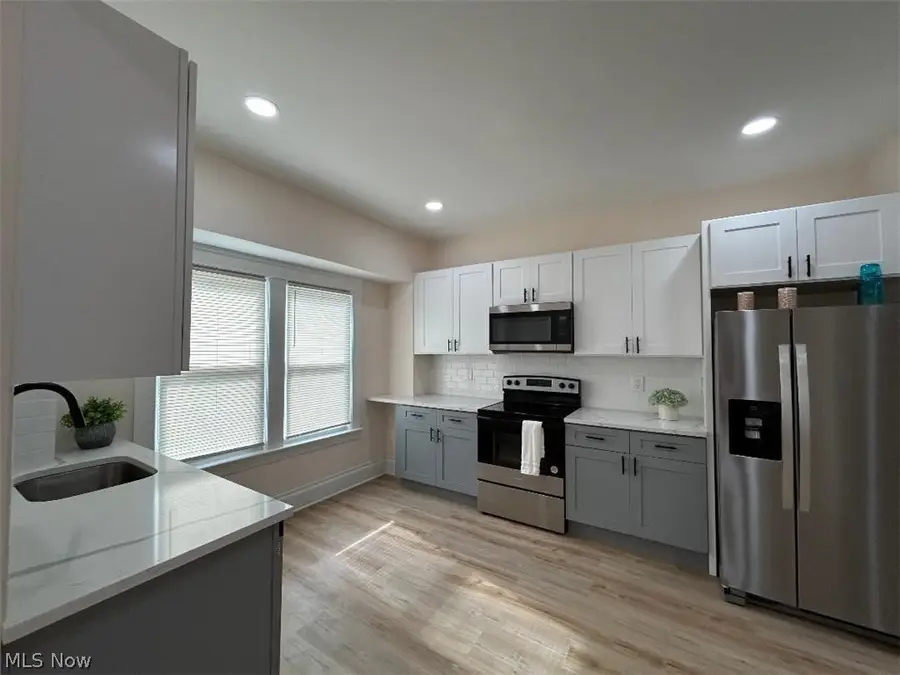 3279 W 97 Street, Cleveland, OH 44102 - #3