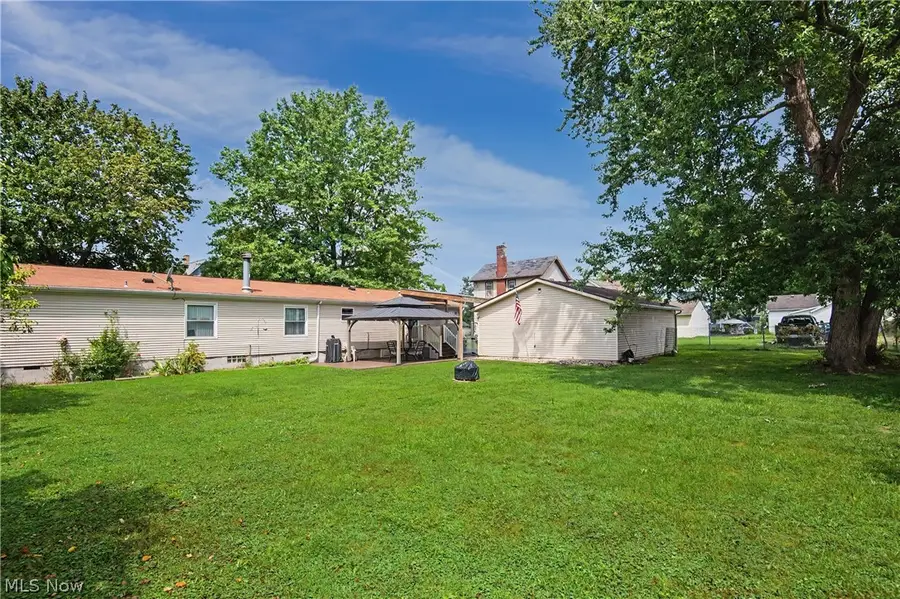 209 Cherry Avenue, Niles, OH 44446 - #3
