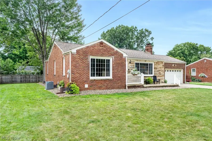 3940 Shelby Road, Youngstown, OH 44511 - #2