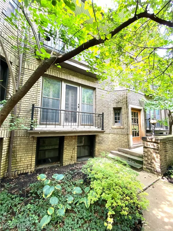 2469 Overlook Road #Unit 1, Cleveland Heights, OH 44106