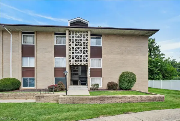 10402 N Church Drive #405, Parma Heights, OH 44130