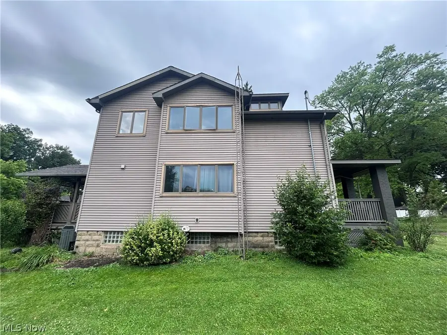 805 5th Street, Niles, OH 44446 - #2