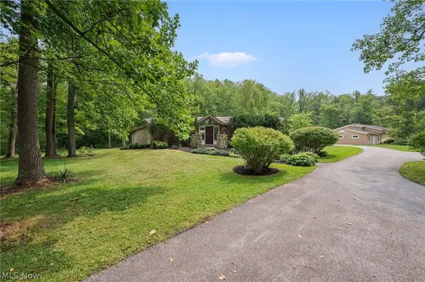 8995 Knotty Pine Lane, Chardon, OH 44024