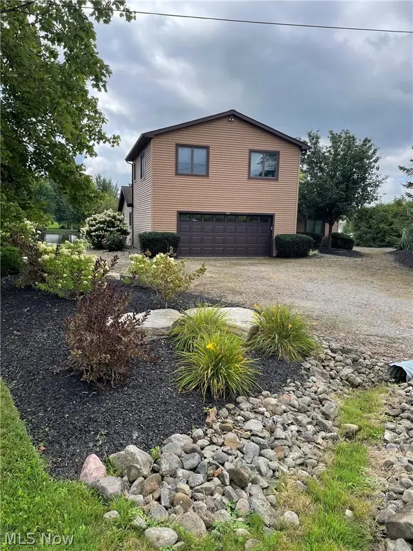 2549 Browning Point, Roaming Shores, OH 44084