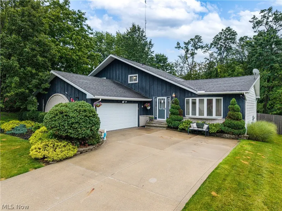 4905 Sassafras Drive, Parma, OH 44129 - #2