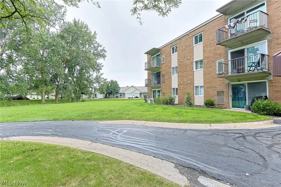 1315 S Lake Wilmer Drive #303, Sandusky, OH 44870 - #3