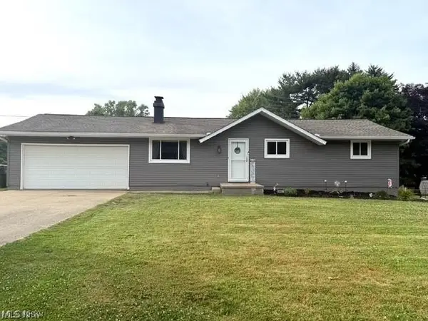 10457 Persimmon Nw Street, Canal Fulton, OH 44614