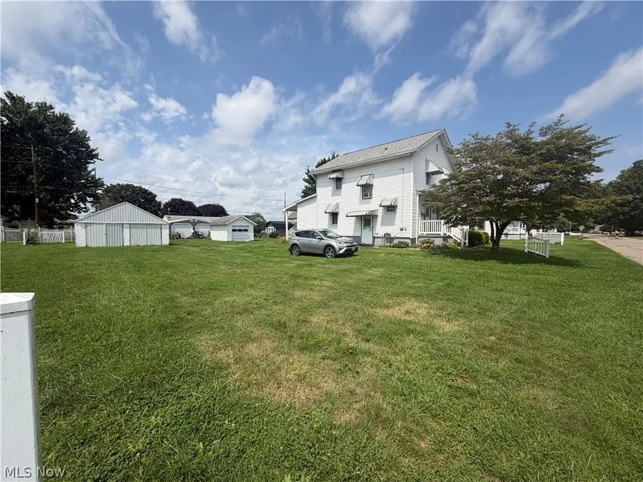 514 Barnett Avenue, Newcomerstown, OH 43832 - #2
