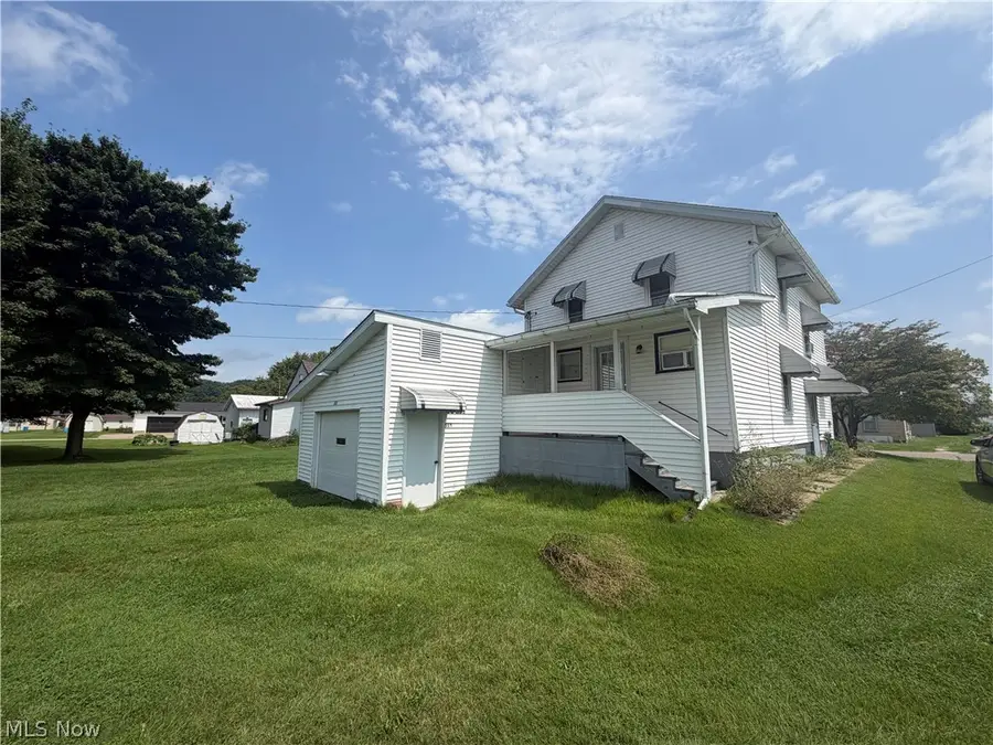514 Barnett Avenue, Newcomerstown, OH 43832 - #3