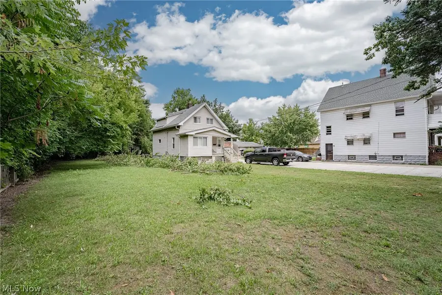 16211 Arcade Avenue, Cleveland, OH 44110 - #3