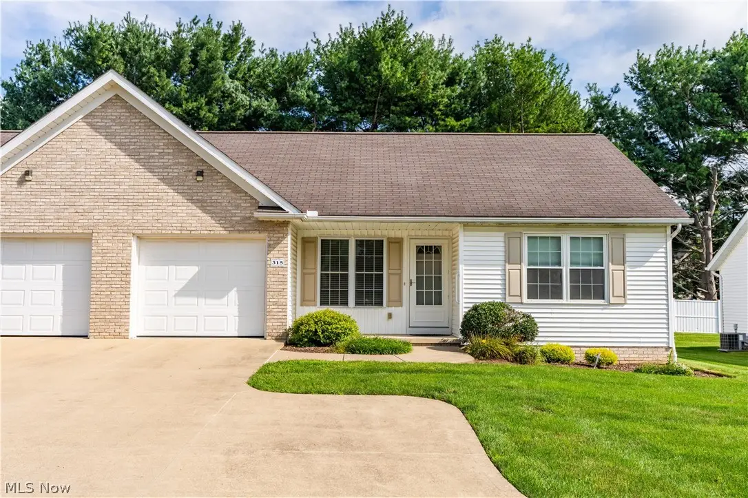 315 Abby Lane, Hartville, OH 44632 - #1