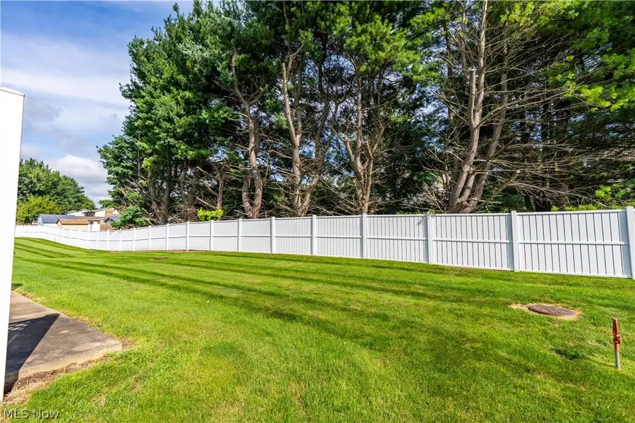 315 Abby Lane, Hartville, OH 44632 - #2