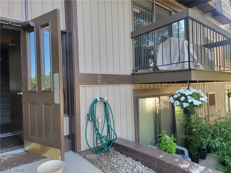 9610 Cove Drive #B18, North Royalton, OH 44133 - #2