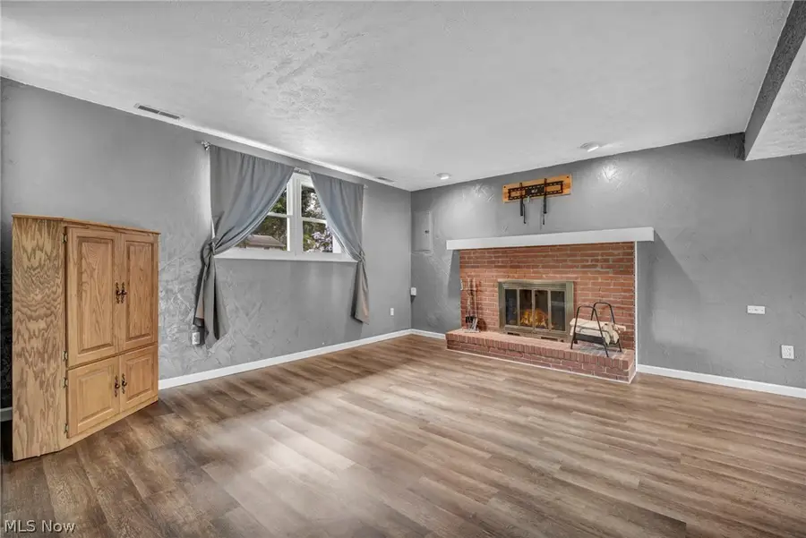 2661 Eaver Nw Street, Uniontown, OH 44685 - #2