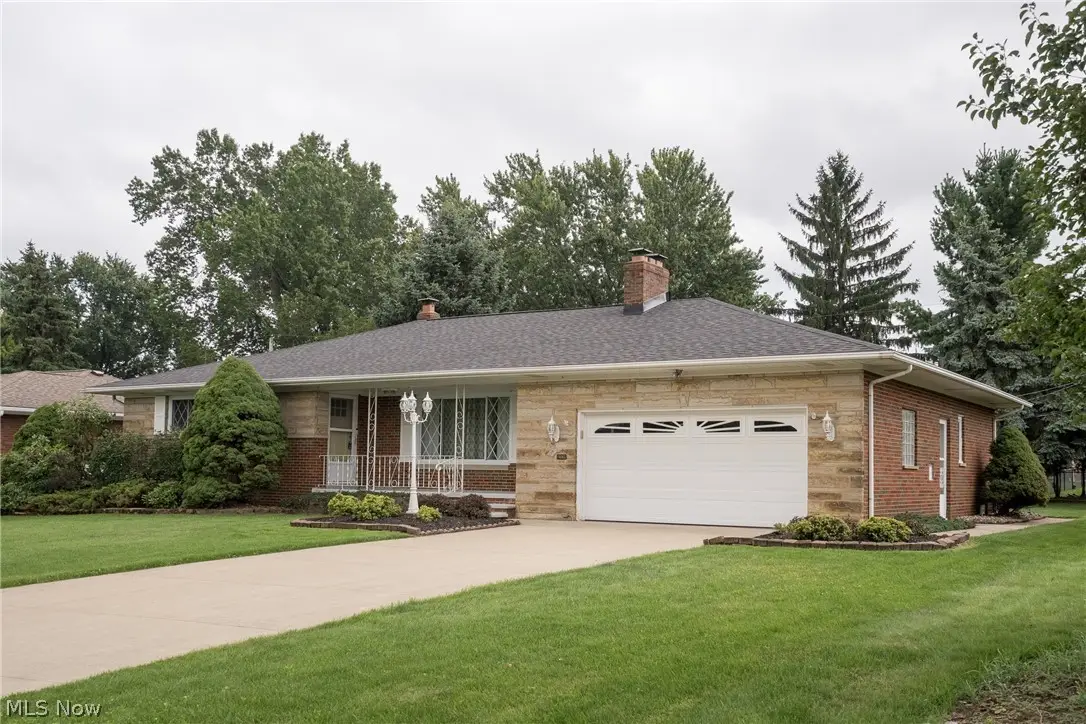 320 Justo Lane, Seven Hills, OH 44131 - #1