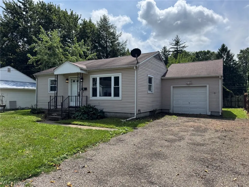 2308 42nd Nw Street, Canton, OH 44709 - #1