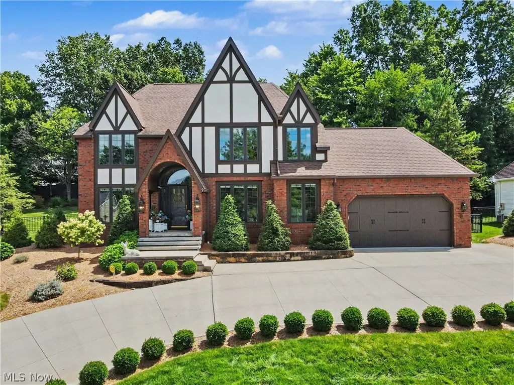 2835 Valley Road, Cuyahoga Falls, OH 44223 - #1